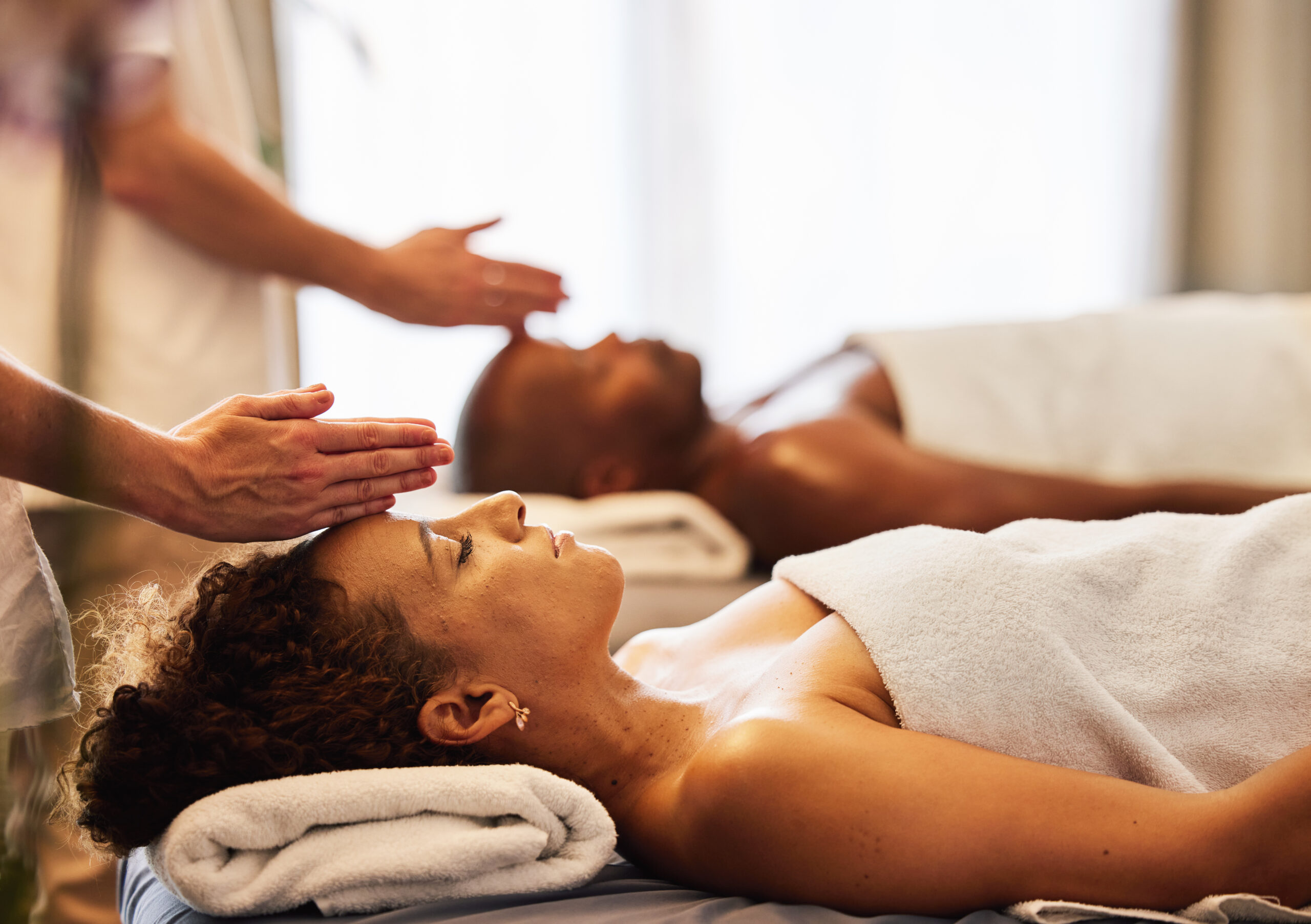 The Ultimate Guide to Couples Massage: What to Expect for Your First Visit