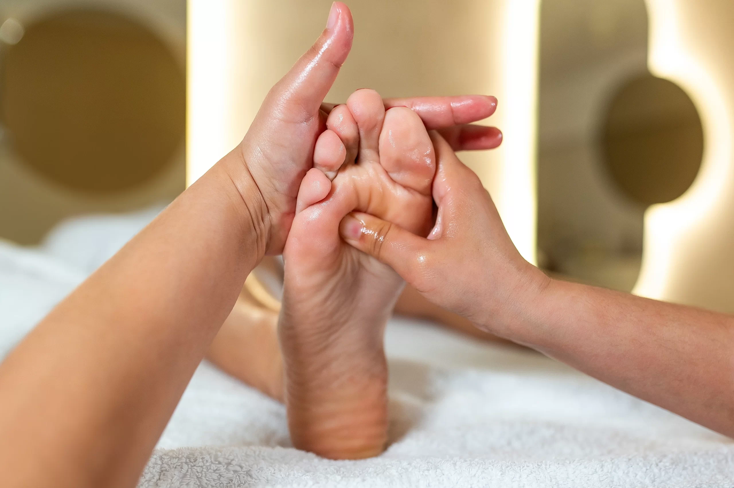 How Reflexology Massage Supports Digestive Health and Gut Balance